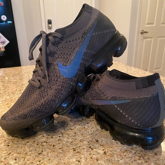 vapormax holographic